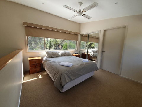 Waterfront Retreat At Wattle Point - Accommodation Georgetown 3