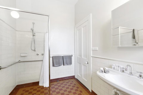 The Riversleigh - Accommodation Georgetown 7