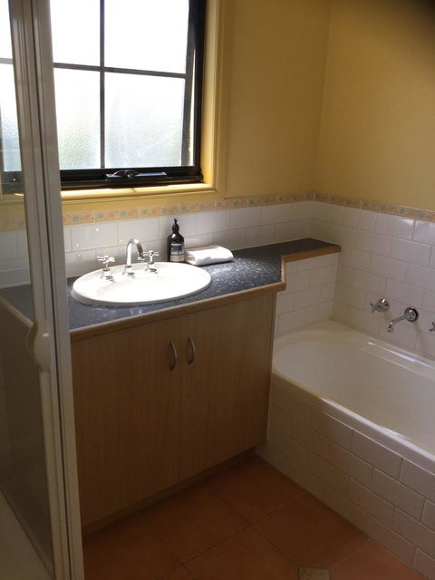At The Beach Apartments - Accommodation Georgetown 9