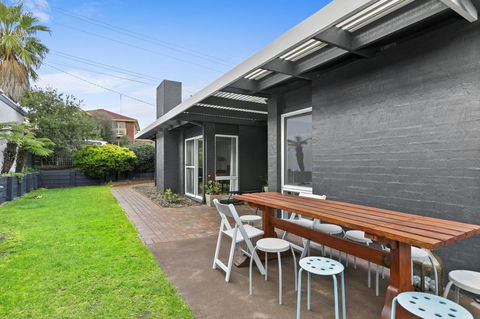 Mysa Anglesea Sleeps 7 WiFi SmartTV Cafes Shops - Accommodation Georgetown 13