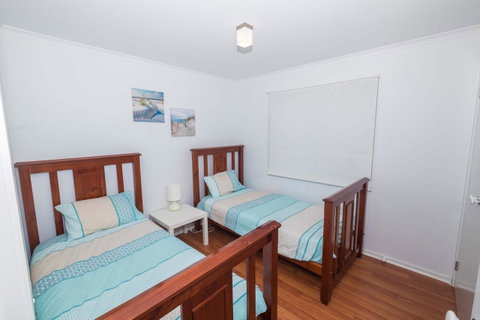 Demure Charm - Accommodation Georgetown 11