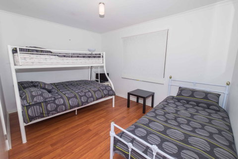 Demure Charm - Accommodation Georgetown 13