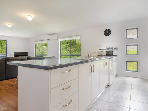 Demure Charm - Accommodation Georgetown 15