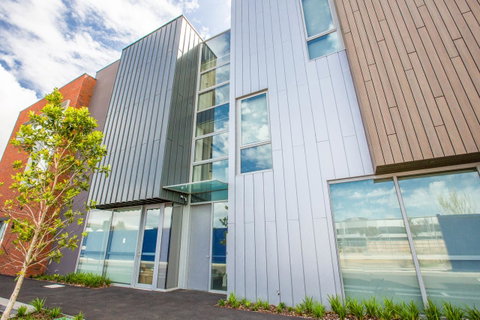 Docklands Waterfront Luxury Villa - Accommodation Georgetown 0