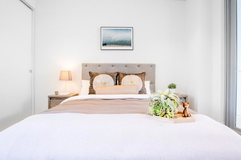 Docklands Waterfront Luxury Villa - Accommodation Georgetown 14
