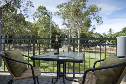 Woodville Beach Townhouse 6 - Accommodation Georgetown 10