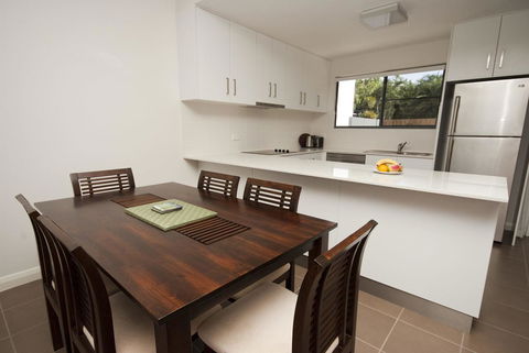 Woodville Beach Townhouse 6 - Accommodation Georgetown 7