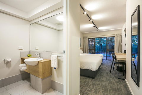Nightcap At Kawana Waters Hotel - Accommodation Georgetown 25
