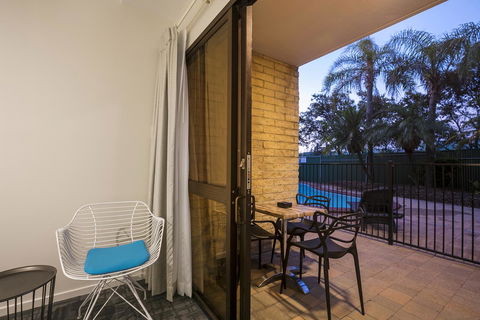 Nightcap At Kawana Waters Hotel - Accommodation Georgetown 12