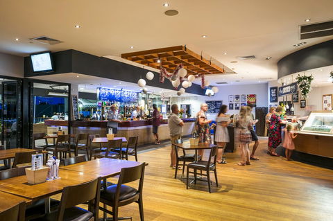 Nightcap At Kawana Waters Hotel - Accommodation Georgetown 16