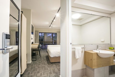 Nightcap At Kawana Waters Hotel - Accommodation Georgetown 14