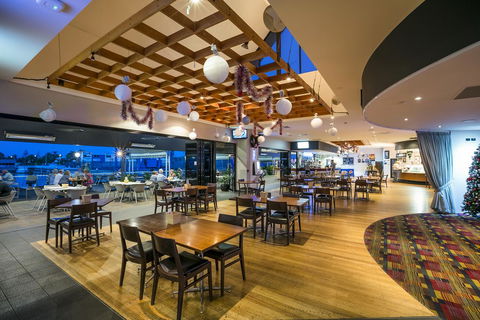 Nightcap At Kawana Waters Hotel - Accommodation Georgetown 19