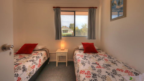 Dolphin Waters - Accommodation Georgetown 6