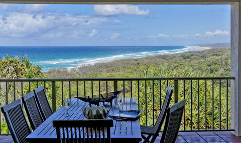 Whale Watch Ocean Beach Resort - Accommodation Georgetown 1