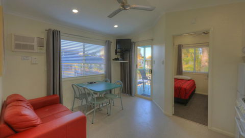 Alex Beach Cabins And Tourist Park - Accommodation Georgetown 32