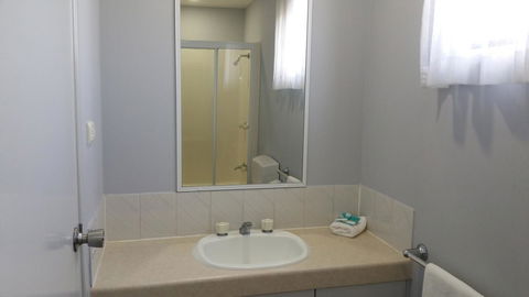 Alex Beach Cabins And Tourist Park - Accommodation Georgetown 2