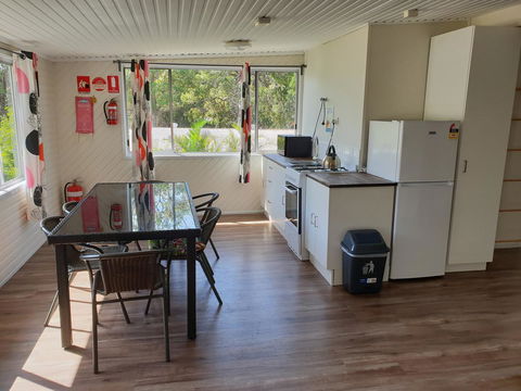 Castaways Moreton Island - Accommodation Georgetown 16
