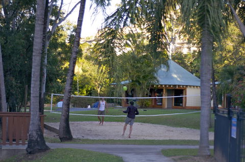 Nomads Airlie Beach - Accommodation Georgetown 8