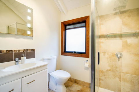 Airlie Beach Eco Cabins - Adults Only - Accommodation Georgetown 22