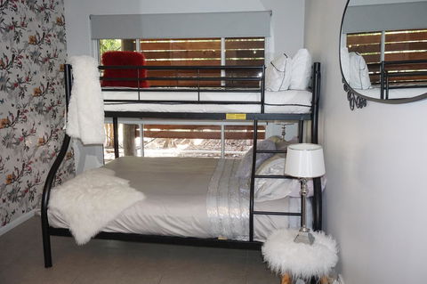 Airlie Beach Eco Cabins - Adults Only - Accommodation Georgetown 17