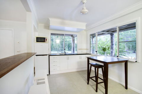 Airlie Beach Eco Cabins - Adults Only - Accommodation Georgetown 37