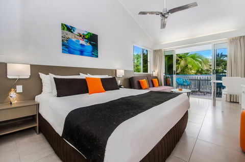 By The Sea Port Douglas - Accommodation Georgetown 2