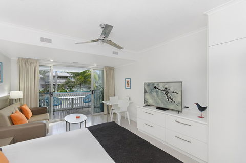 By The Sea Port Douglas - Accommodation Georgetown 19