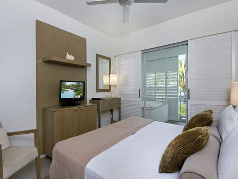 Beach Club Port Douglas Luxury Apartments - Accommodation Georgetown 7