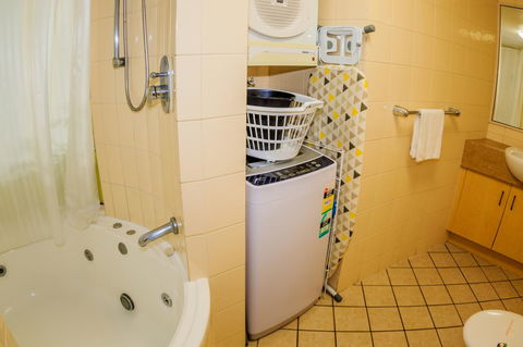 Grand Palais Boolarong Beachside Apartments - Accommodation Georgetown 37
