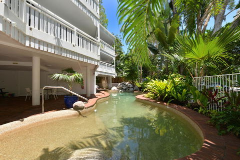 The White House Port Douglas - Accommodation Georgetown 20