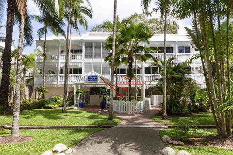 The White House Port Douglas - Accommodation Georgetown 1