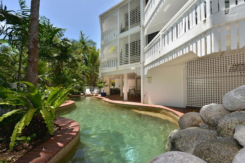 The White House Port Douglas - Accommodation Georgetown 18