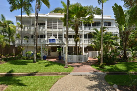 The White House Port Douglas - Accommodation Georgetown 0