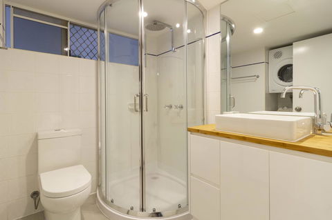 The White House Port Douglas - Accommodation Georgetown 4