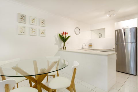 The White House Port Douglas - Accommodation Georgetown 12
