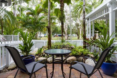 The White House Port Douglas - Accommodation Georgetown 9