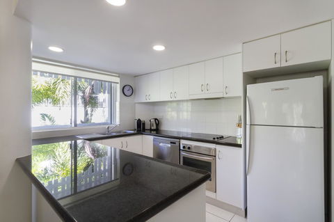 The White House Port Douglas - Accommodation Georgetown 38