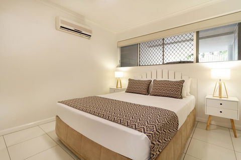 The White House Port Douglas - Accommodation Georgetown 8