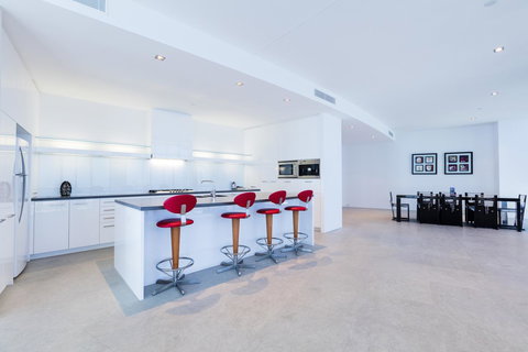 Q1 Resort & Spa - Official - Accommodation Georgetown 24