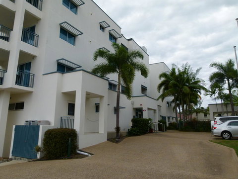 Madison Ocean Breeze Apartments - Accommodation Georgetown 8