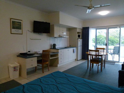 Madison Ocean Breeze Apartments - Accommodation Georgetown 22