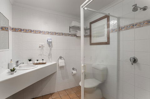 Sunlit Waters Studio Apartments - Accommodation Georgetown 11
