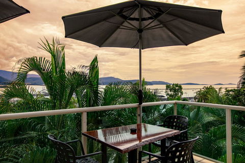 Sunlit Waters Studio Apartments - Accommodation Georgetown 1