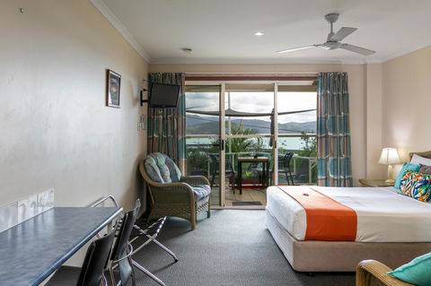 Sunlit Waters Studio Apartments - Accommodation Georgetown 10