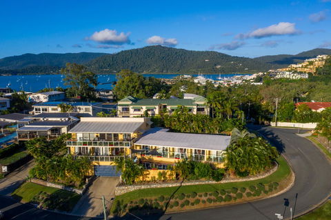 Sunlit Waters Studio Apartments - Accommodation Georgetown 6