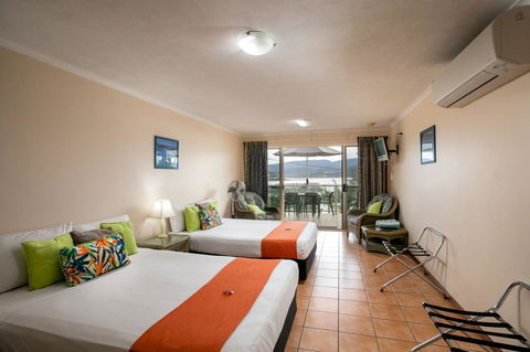 Sunlit Waters Studio Apartments - Accommodation Georgetown 23