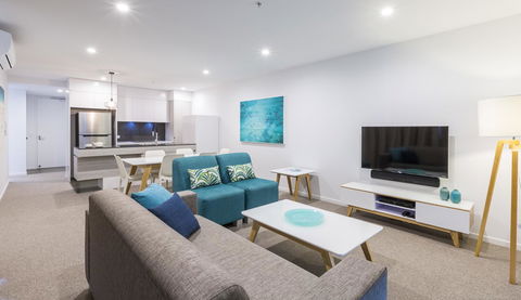 Boardwalk Burleigh Beach - Official - Accommodation Georgetown 17