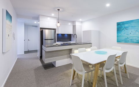 Boardwalk Burleigh Beach - Official - Accommodation Georgetown 29
