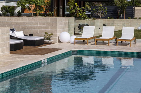 Boardwalk Burleigh Beach - Official - Accommodation Georgetown 35