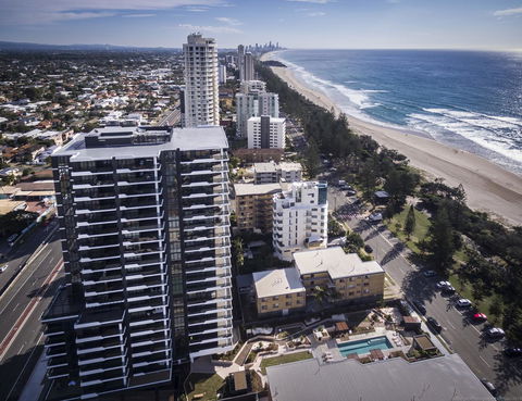 Boardwalk Burleigh Beach - Official - Accommodation Georgetown 41